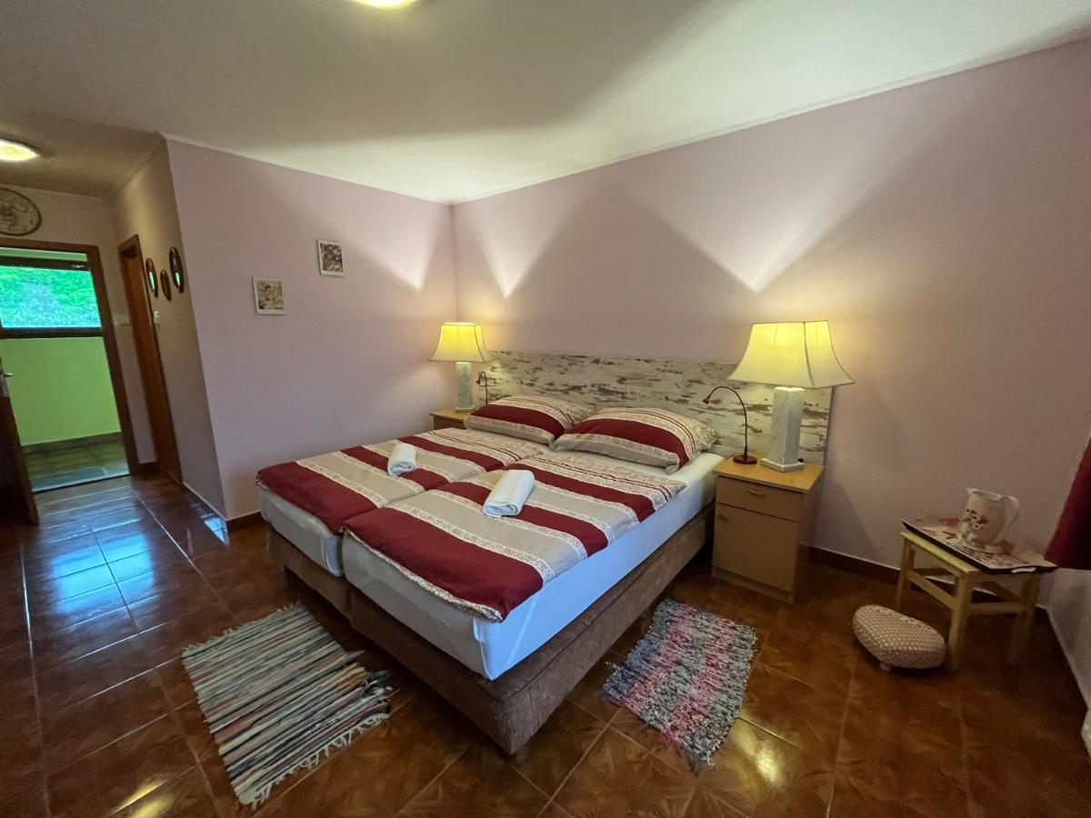 Erdei Vendégház Bogot Exterior foto